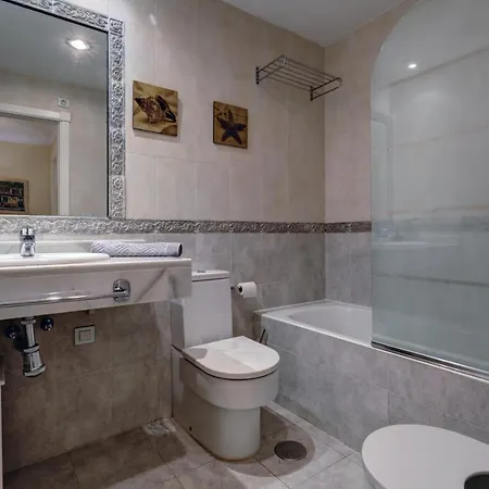 Fairytale Hacienda Del Sol 3 Bedroom Flat *